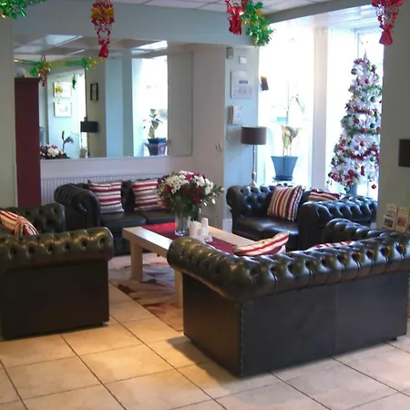 Arncliffe Hotel 3*
