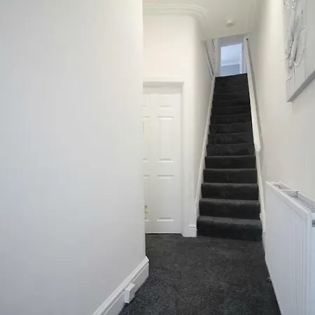Holiday home Henthorne Choice - Large - Close To Town Centre Blackpool