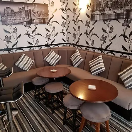 Hotel Montgomery 3*