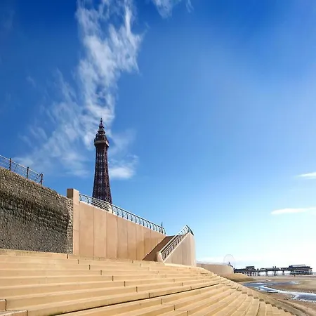 Hotel Cliffs Blackpool