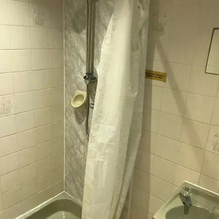 The Orbiston Otel 3*