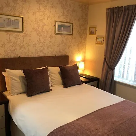 Fairhaven - 46 Palatine Road 4*