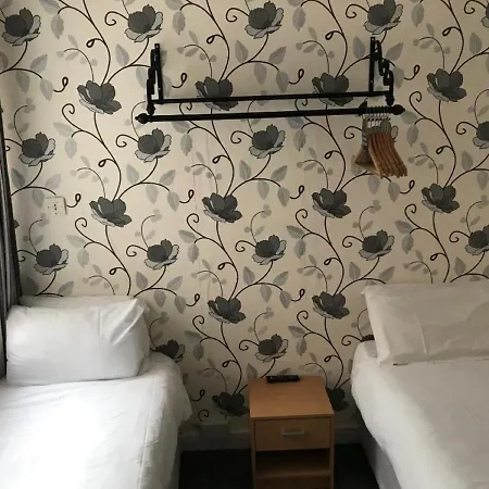 Otel The Orbiston 3*