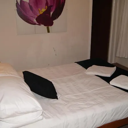 Hotel Newburn 3*