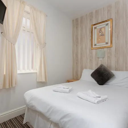 The Sandringham Court & Apartment-all Groups Welcome
