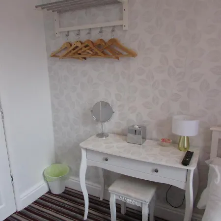 Manor Grove Bed & Breakfast Blackpool