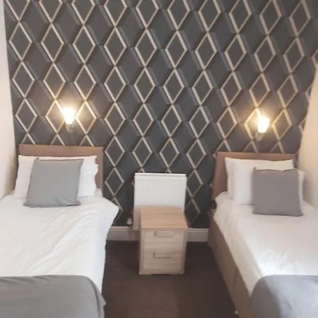 Rayners 3* Blackpool
