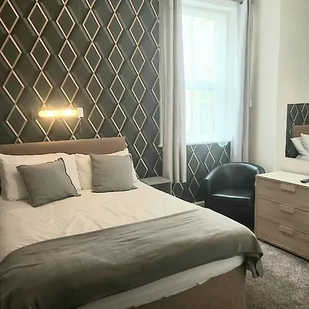 Bed & Breakfast Rayners Blackpool
