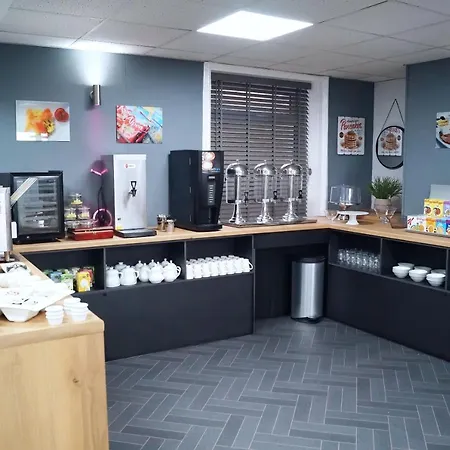 Couette-café The Bromley 4*