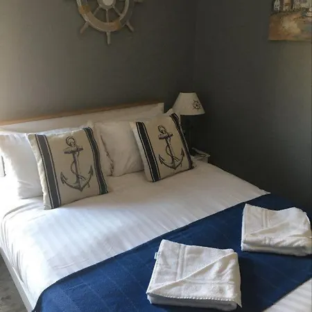The Glenroy Bed and breakfast