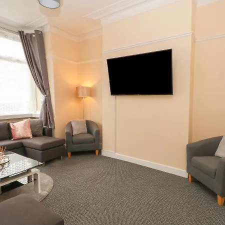 St Heliers Holiday home Blackpool