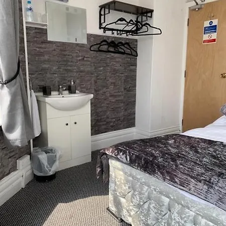 Waves Bed & Breakfast Blackpool