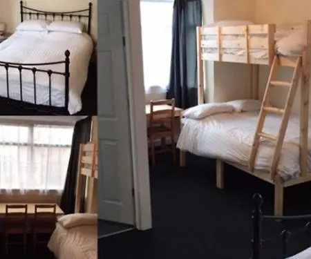 Waves Bed & Breakfast 2*