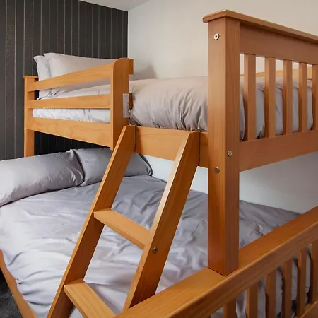New Luxury 1 Free Parking Special Deals Apartment Blackpool