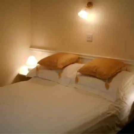 Gasthof Gleneagles - Road Blackpool