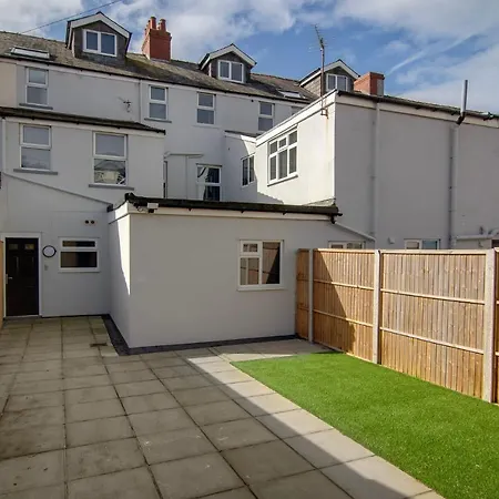 New Luxury 1 Free Parking Special Deals Apartment *