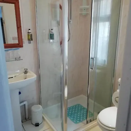 Bed & Breakfast Shirley Heights 3*