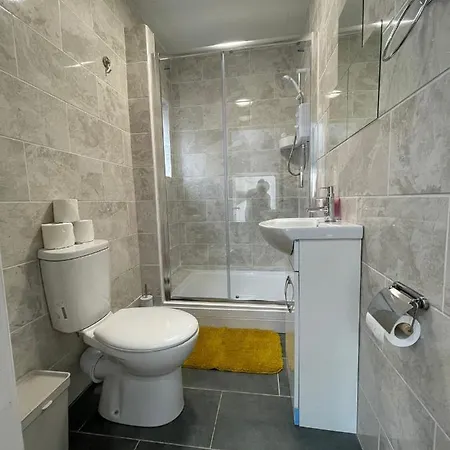 Ariana House Hotel-families And Couples Only