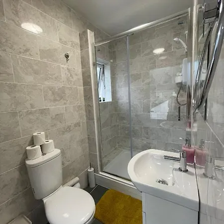 Ariana House Hotel-families And Couples Only Guest house