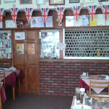 Jollies Guest house 3*