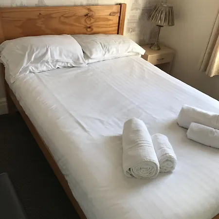 Queens Plaza Bed & Breakfast 3*