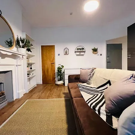 Beautiful Space Stylish And Modern! Perfect Location Blackpool