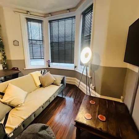 Beautiful Stylish And Modern Space! Perfect Location Blackpool