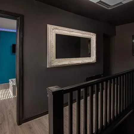 Town View By Sasco Apartment *