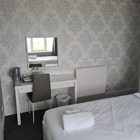 Bed & Breakfast Queens Plaza 3*