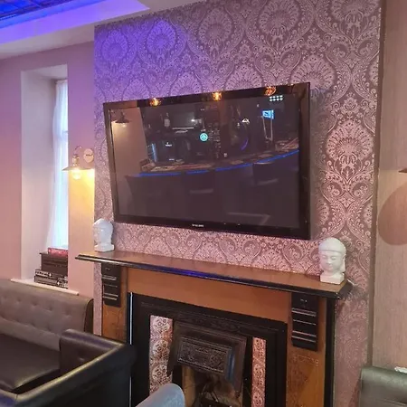 Queens Plaza 3* Blackpool