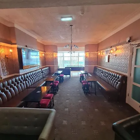 Bed & Breakfast Queens Plaza
