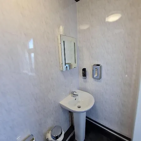 Bed & Breakfast Queens Plaza