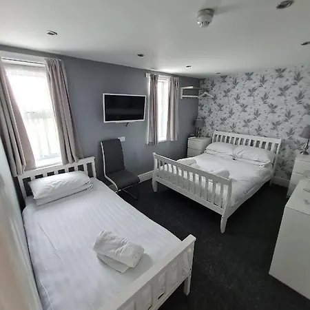 Queens Plaza Bed & Breakfast 3*