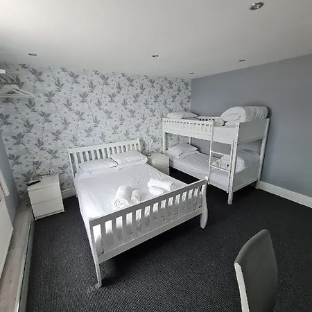 Bed & Breakfast Queens Plaza Blackpool
