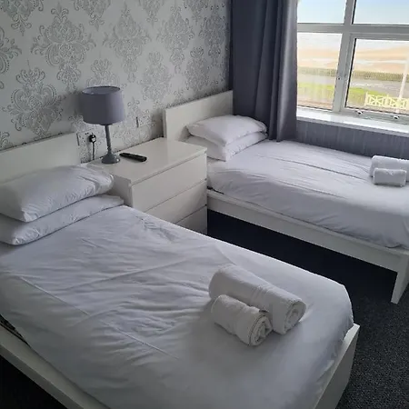Queens Plaza Bed & Breakfast 3*