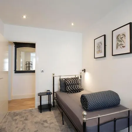 Apartment Blackbird And Luxury 12 Blackpool