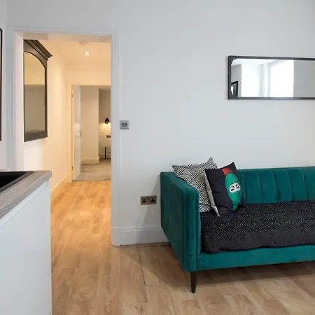 Blackbird And Luxury 12 Apartment Blackpool