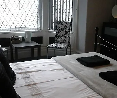 Shananagens Bed & Breakfast Blackpool