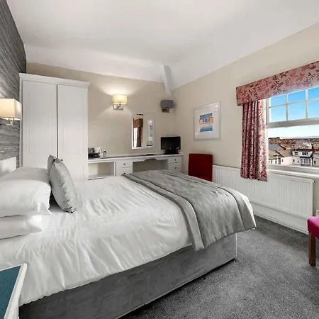 Cliffs Hotel