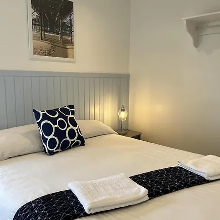 20 Coop Street Apartment *