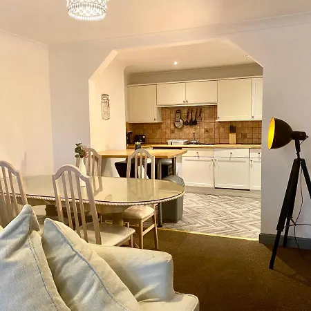 Fabrik - Harrowside By Service Apartements * Blackpool