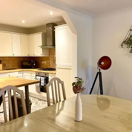 Fabrik - Harrowside By Service Apartements