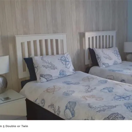 By The Seaside Bed & Breakfast *