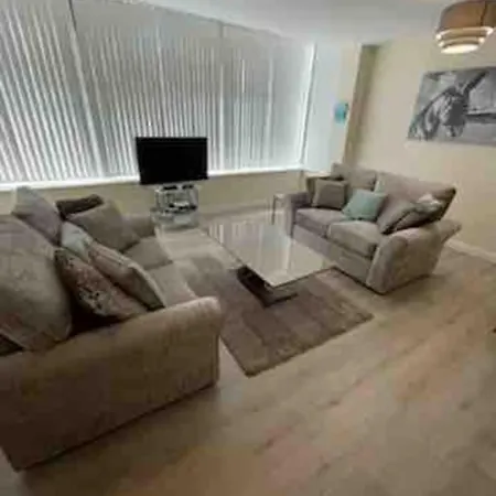Winter Gardens North Pier Apartment *