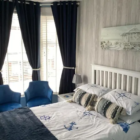 Bed & Breakfast By The Seaside *