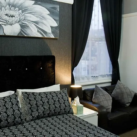 Guest house Rossall House , For Families & Couples Blackpool