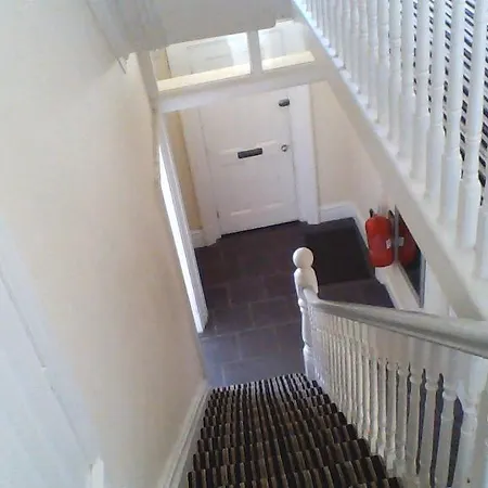 Blackmore'S Guesthouse Homestay Blackpool