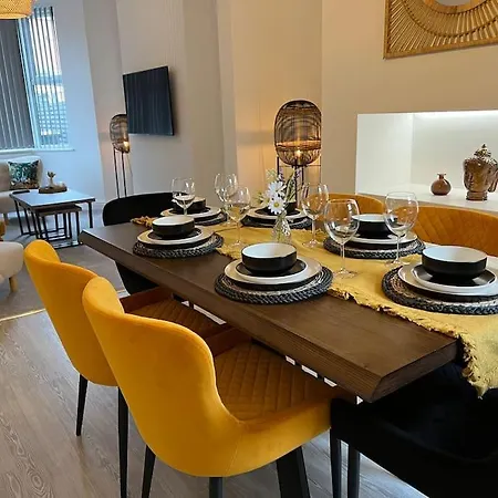 Brand New Stunning Family House Holiday home Blackpool