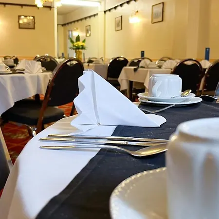 Hotel Sutcliffe 2*