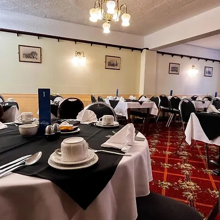 Sutcliffe Hotel 2*